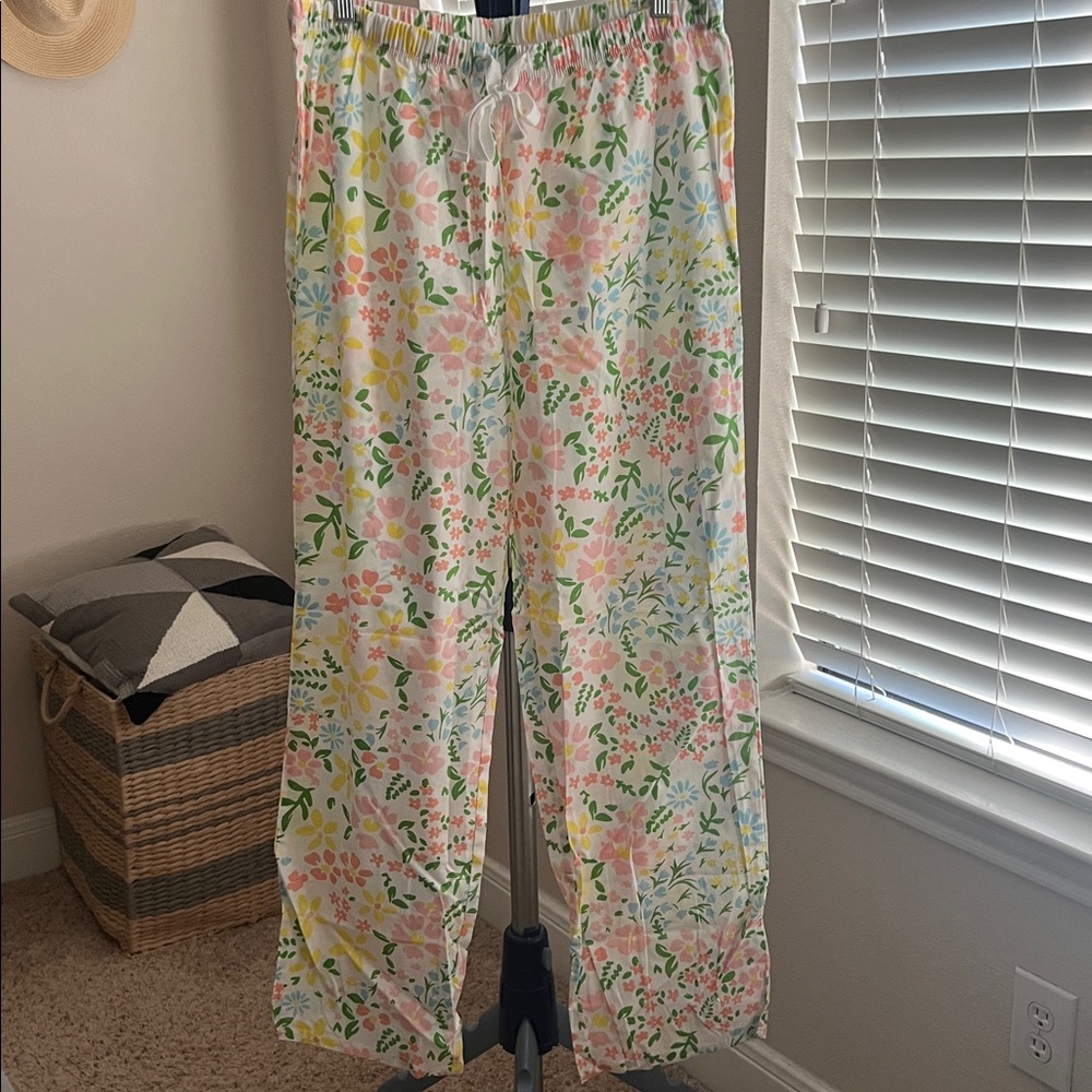 Floral Pajama Pants Set - Picture 10 of 13
